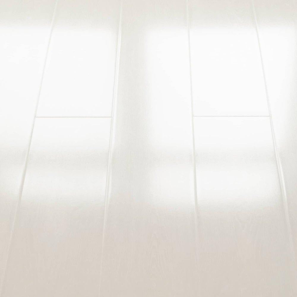 Varnished 8mm 4V High Gloss Laminate Flooring
