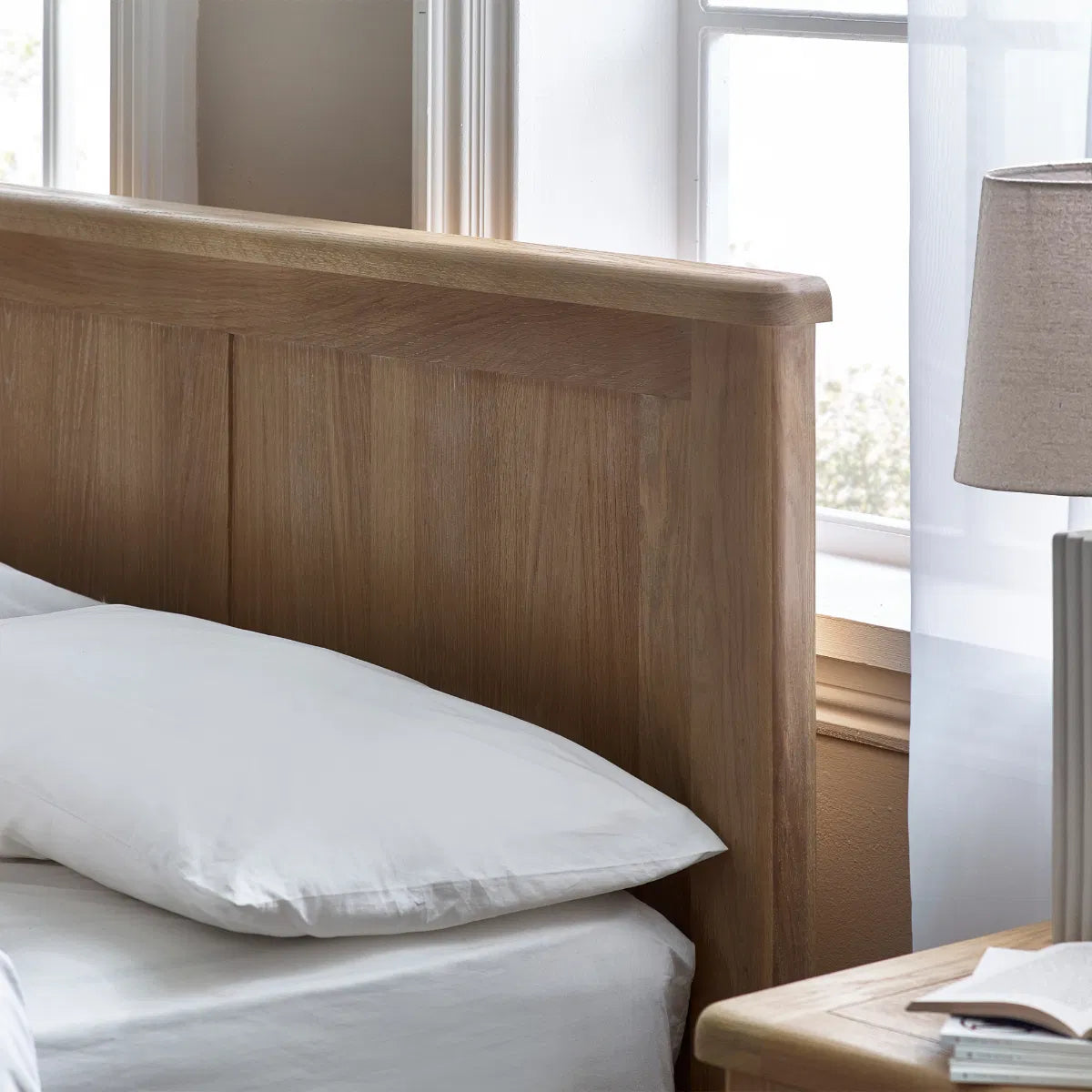 Memphis Limed Oak Bed