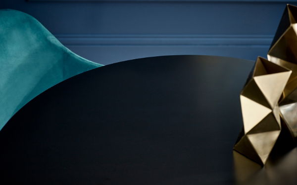 Nero 80cm Round Table