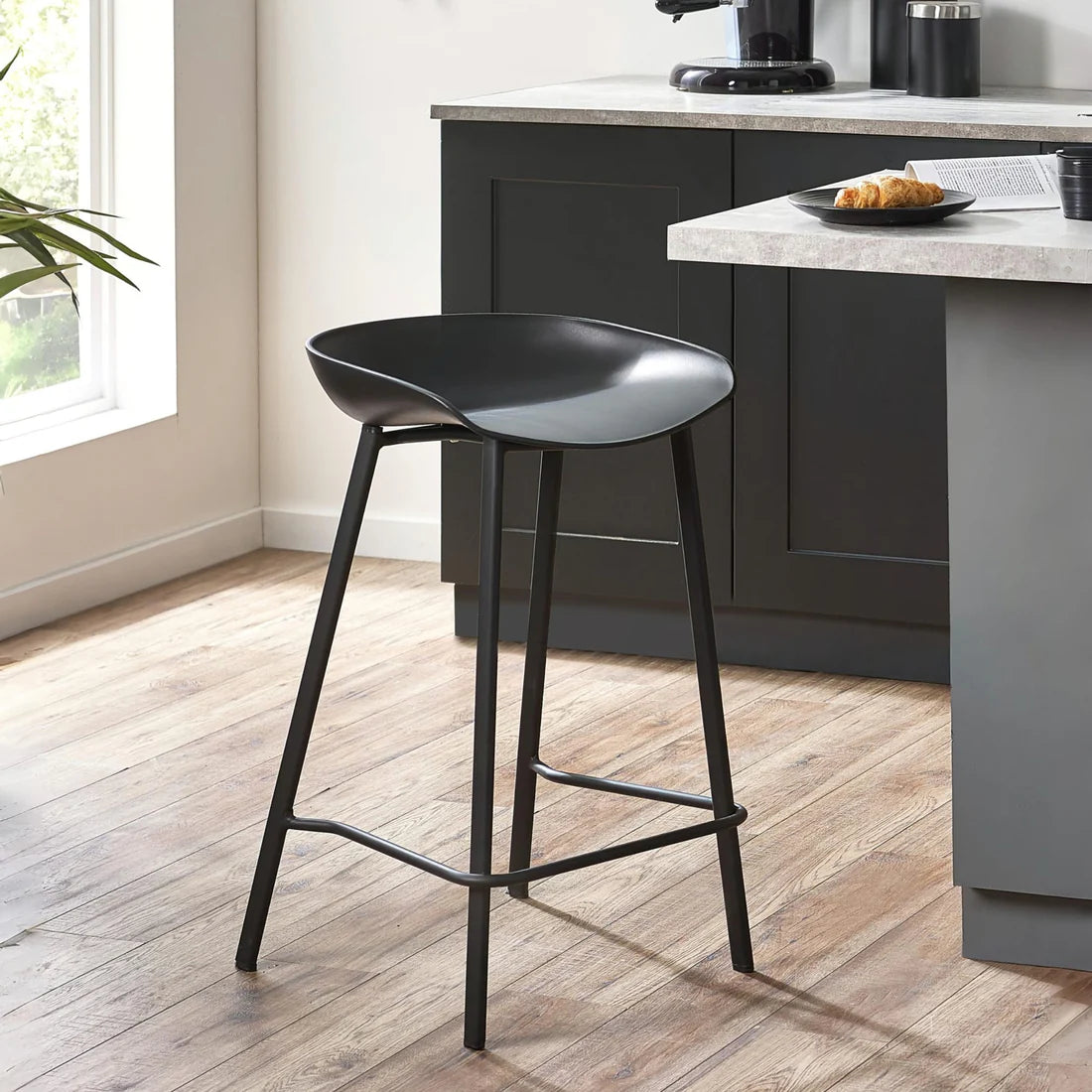 The Renzo Bar Stool | Set of 2