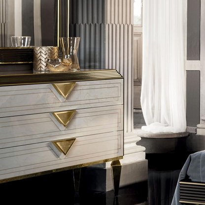 Diamanté Dresser