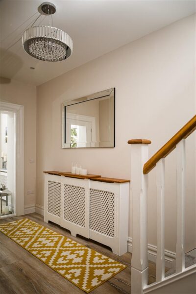 Classic Adjustable Two Tone Radiator cover